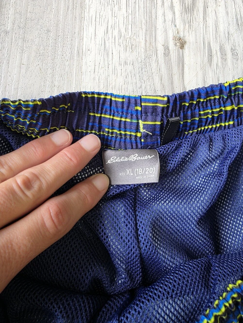 Eddie Bauer Boys Swim Trunks XL 18/20 Blue Green Mesh Lined Board Shorts